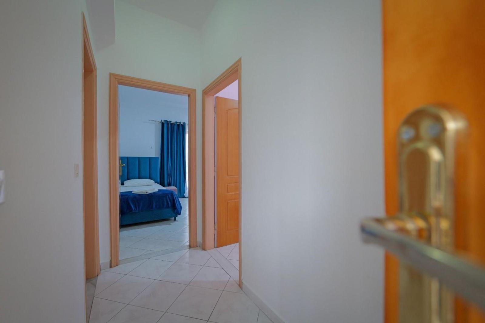 Eden Apartment *