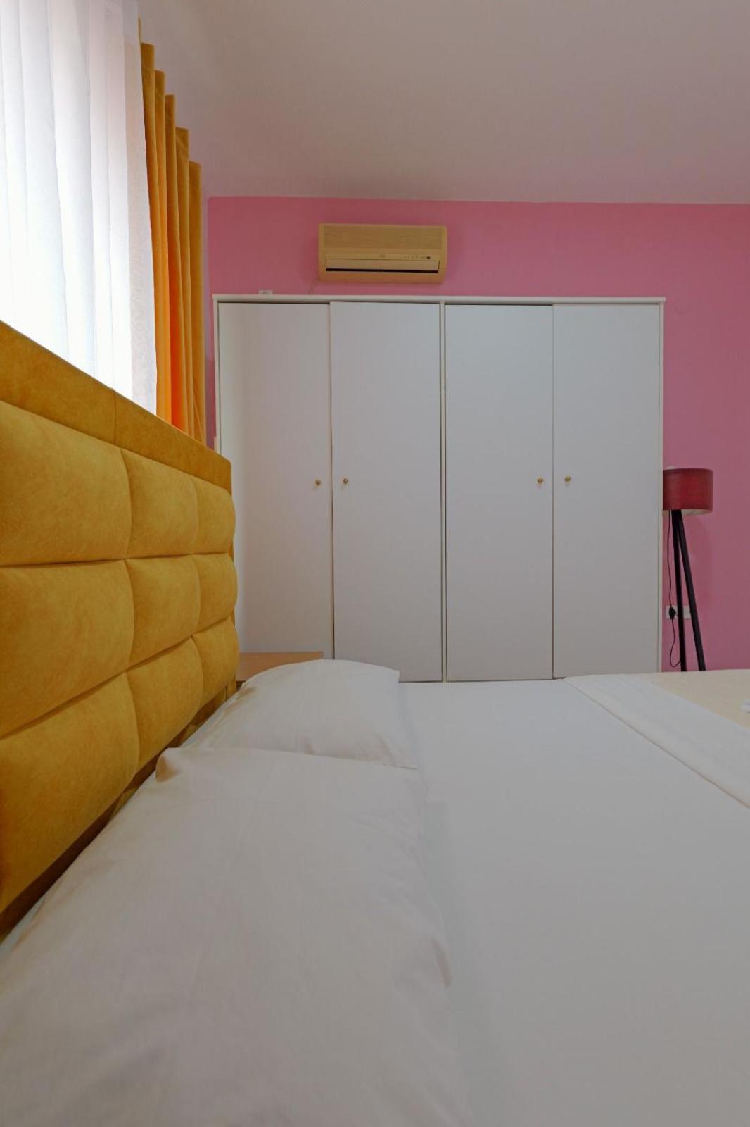 Eden Apartment